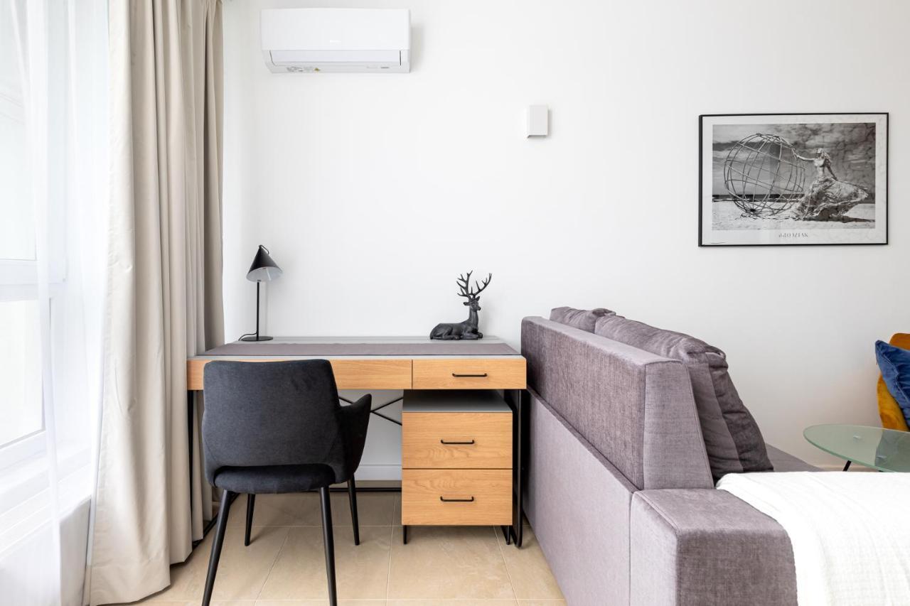 Sierpinskiego 1A - Studio With Balcony & Desk - Remote Work By Noclegi Renters Warszawa Eksteriør bilde